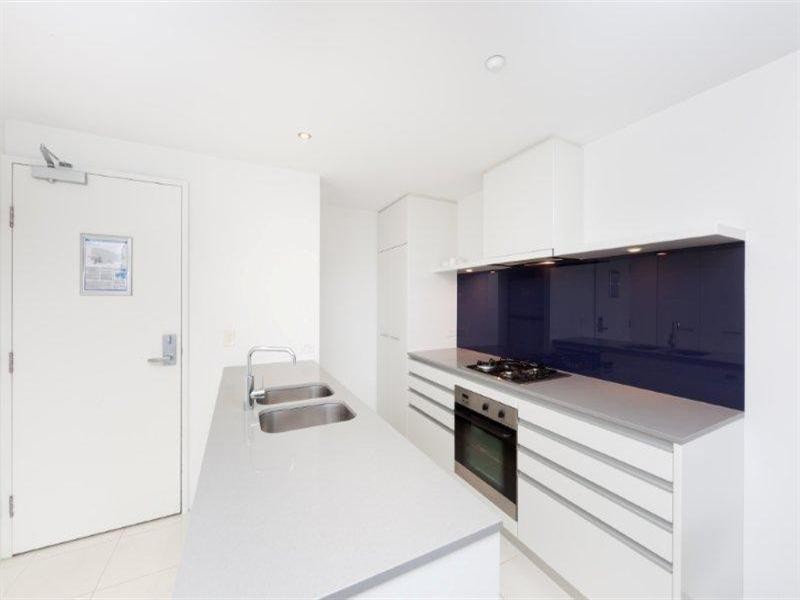 9 Ferny Avenue, Surfers Paradise QLD 4217