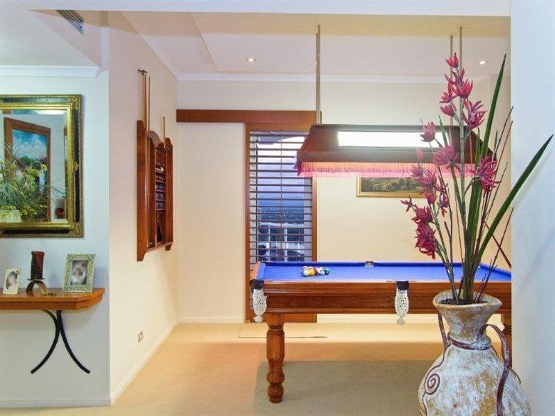 1 Hughes Avenue, Main Beach QLD 4217
