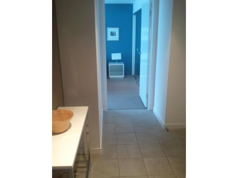 18 Enderley Avenue, Surfers Paradise QLD 4217