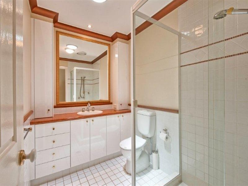 100 Cotlew Street East, Southport QLD 4215