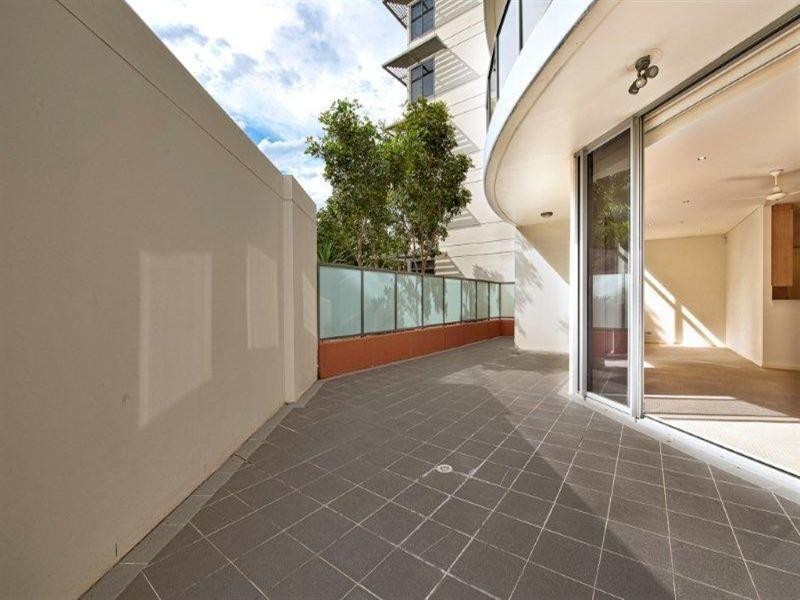 3 Como Crescent, Southport QLD 4215