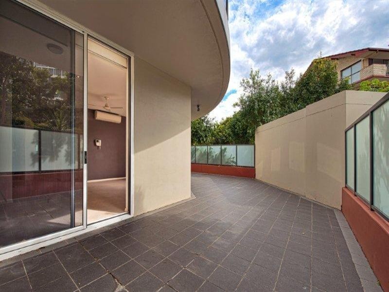 3 Como Crescent, Southport QLD 4215