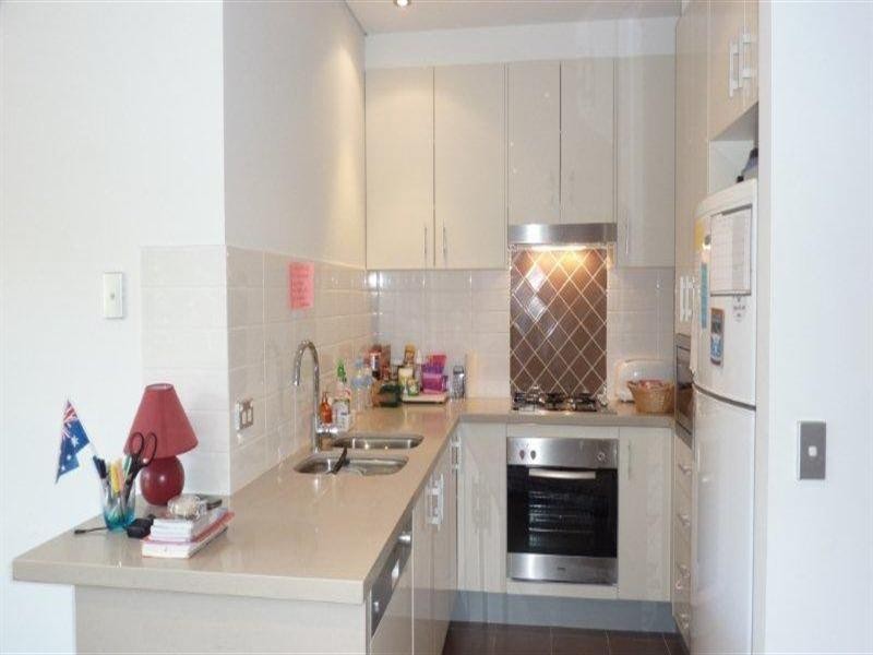 609 2 2 Aqua Street, Southport QLD 4215