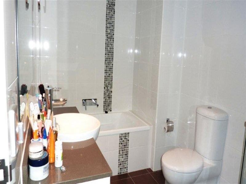 609 2 2 Aqua Street, Southport QLD 4215