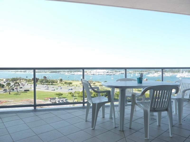 1 Como Crescent, Southport QLD 4215