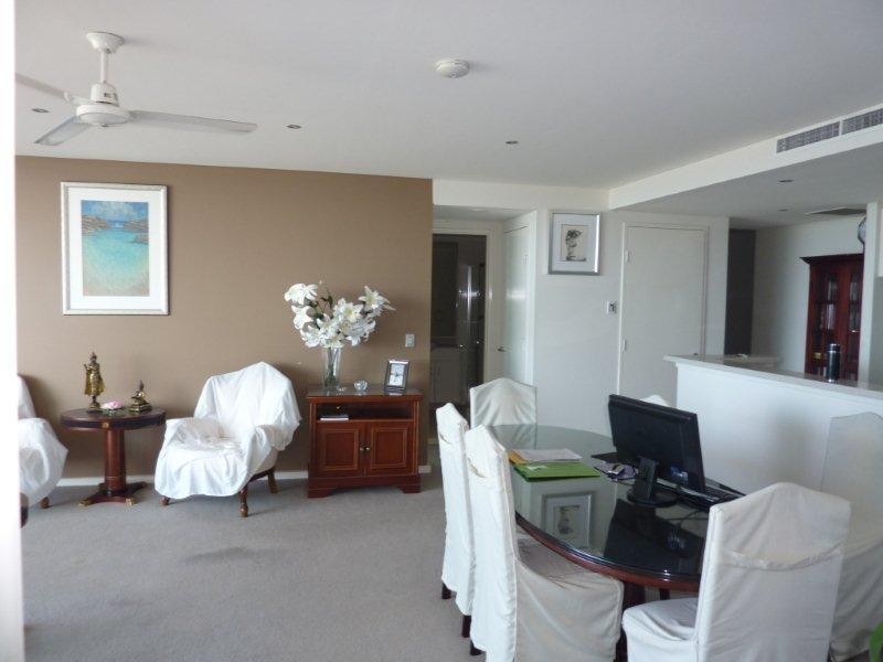 1 Como Crescent, Southport QLD 4215