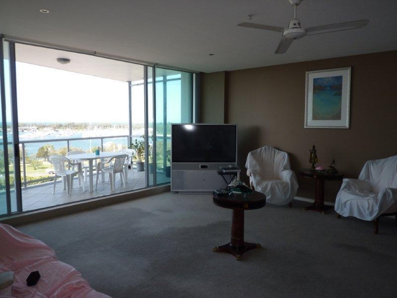 1 Como Crescent, Southport QLD 4215