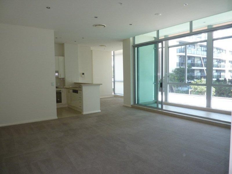 1 Como Crescent, Southport QLD 4215