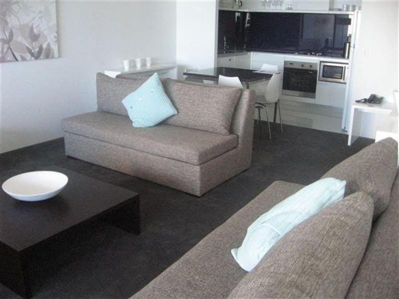 9 Ferny Avenue, Surfers Paradise QLD 4217