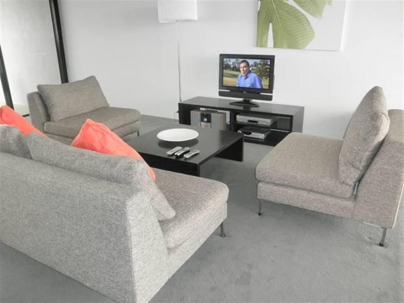 9 Ferny Avenue, Surfers Paradise QLD 4217