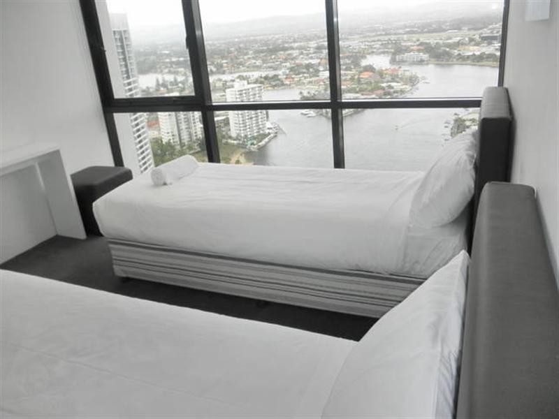 9 Ferny Avenue, Surfers Paradise QLD 4217