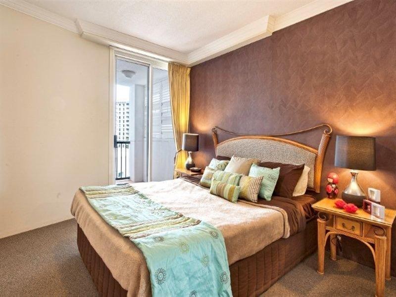 9 Beach Parade, Surfers Paradise QLD 4217