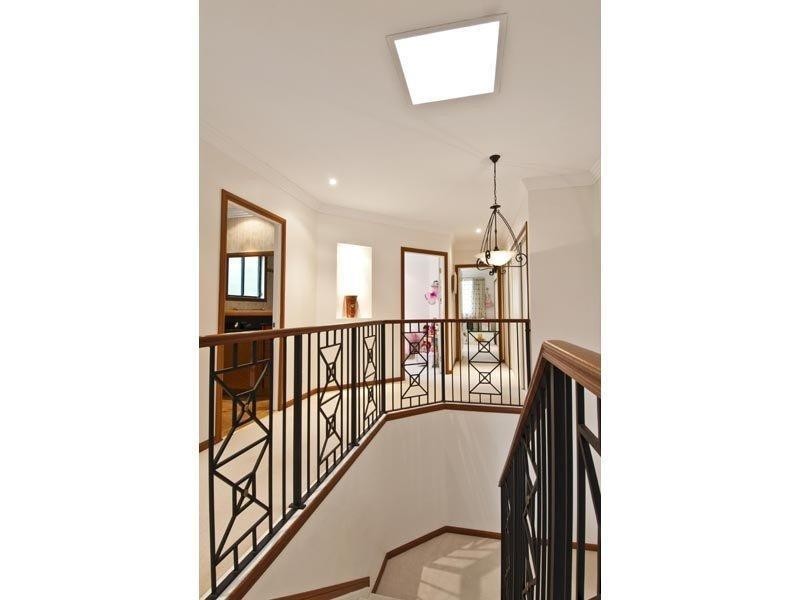 46 Cronin Avenue, Main Beach QLD 4217