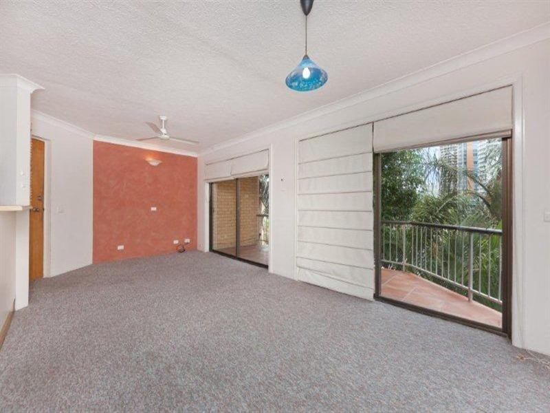 5 Pacific Street, Main Beach QLD 4217