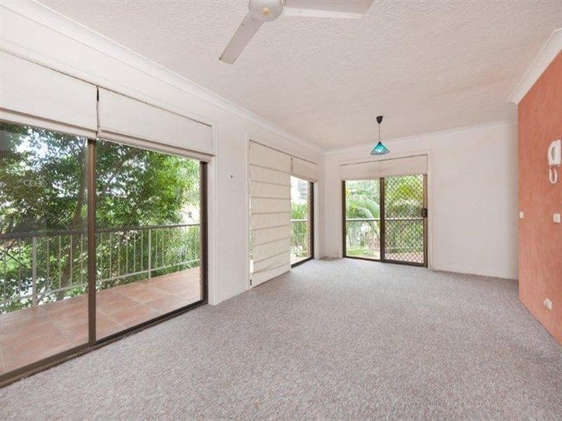 5 Pacific Street, Main Beach QLD 4217