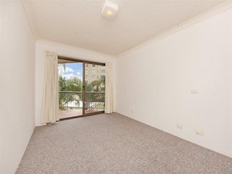 5 Pacific Street, Main Beach QLD 4217