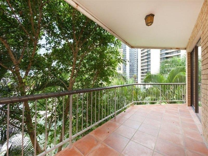 5 Pacific Street, Main Beach QLD 4217