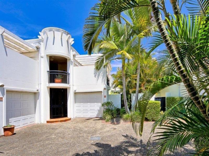 100 Cotlew Street East, Southport QLD 4215