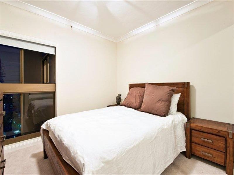 2 Admiralty Drive, Surfers Paradise QLD 4217