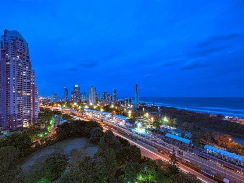 2 Admiralty Drive, Surfers Paradise QLD 4217