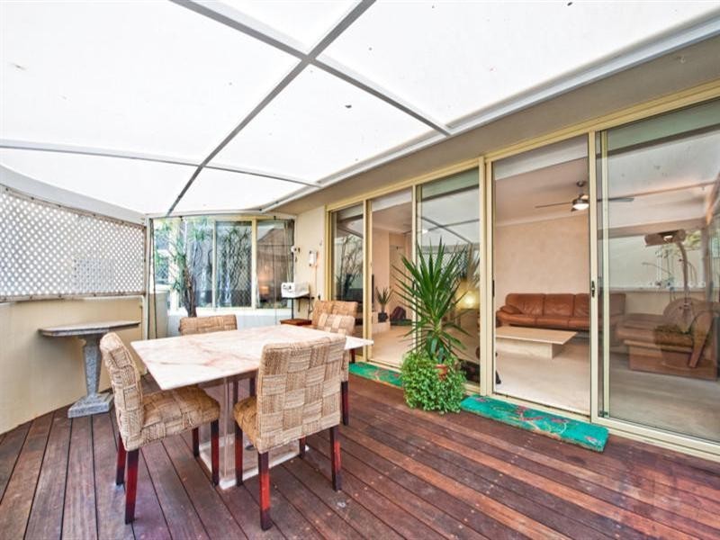 1 Serisier Avenue, Main Beach QLD 4217