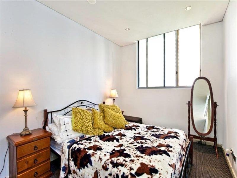 1 Aqua Street, Southport QLD 4215