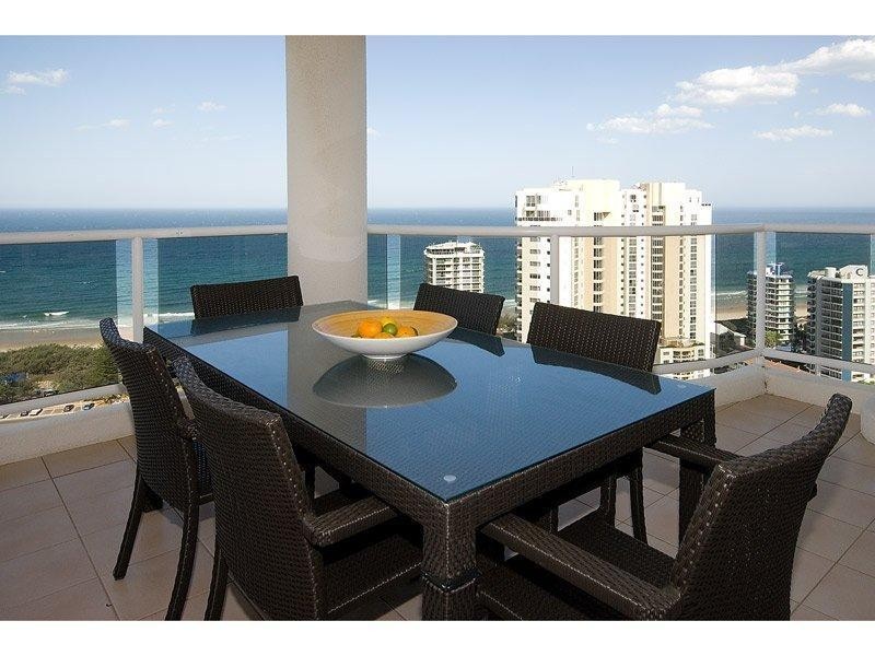 1 Hughes Avenue, Main Beach QLD 4217