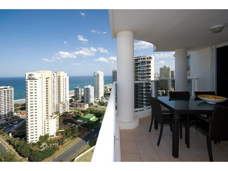 1 Hughes Avenue, Main Beach QLD 4217