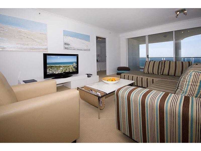 1 Hughes Avenue, Main Beach QLD 4217