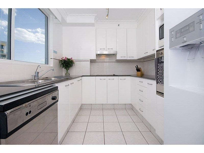 1 Hughes Avenue, Main Beach QLD 4217