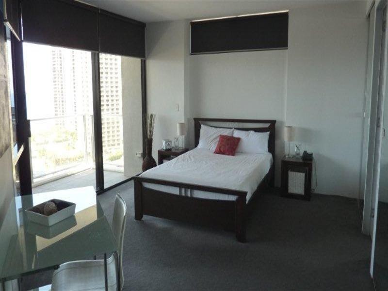 9 Ferny Avenue, Surfers Paradise QLD 4217