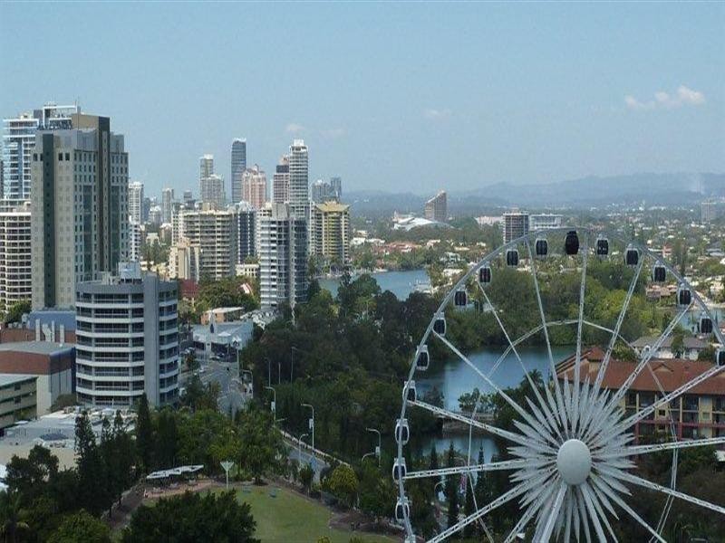 9 Ferny Avenue, Surfers Paradise QLD 4217