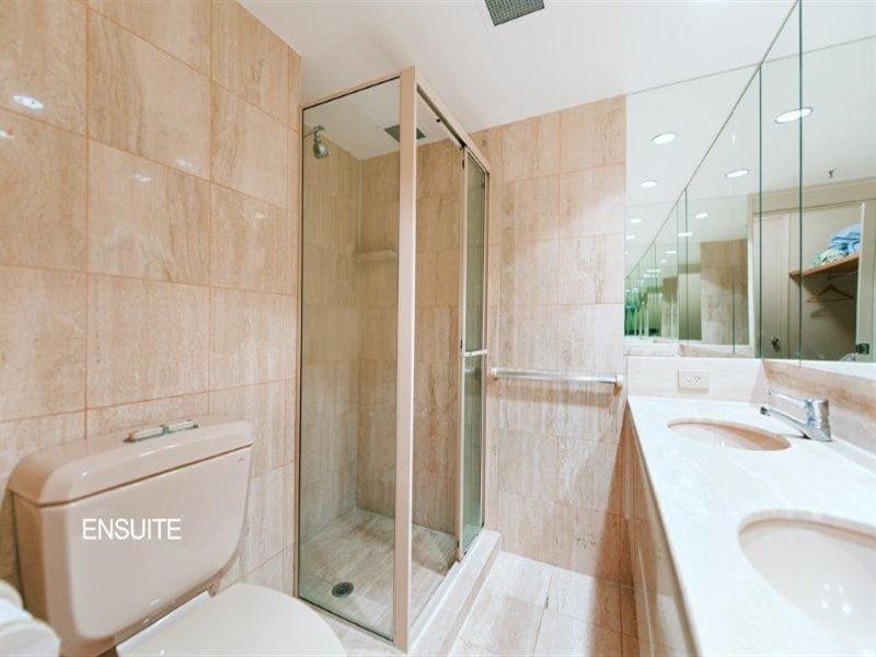 1 Serisier Avenue, Main Beach QLD 4217