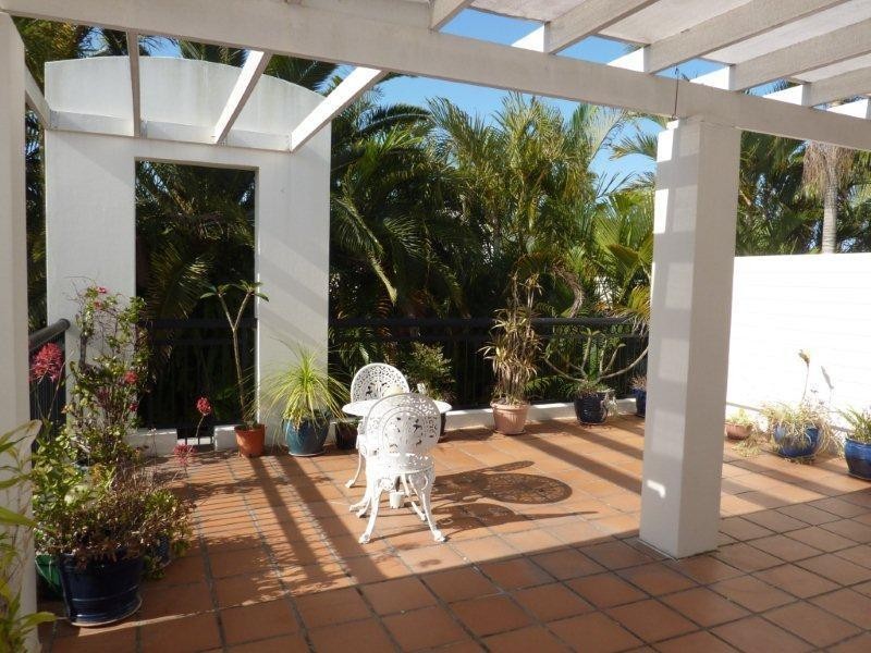 100 Cotlew Street East, Southport QLD 4215