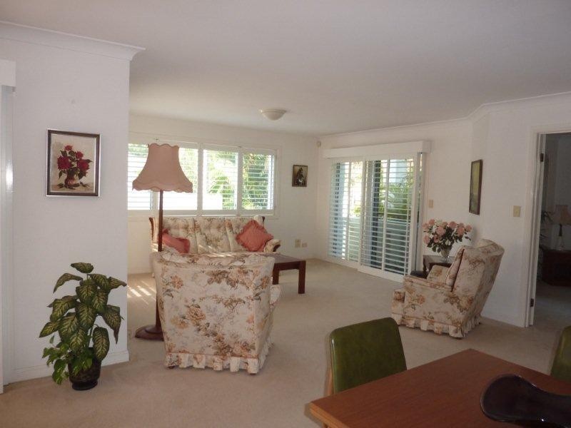 100 Cotlew Street East, Southport QLD 4215