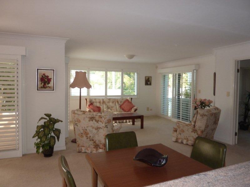 100 Cotlew Street East, Southport QLD 4215