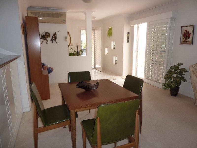 100 Cotlew Street East, Southport QLD 4215