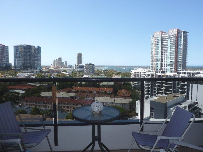 2 Aqua Street, Southport QLD 4215