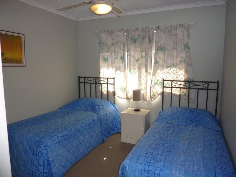 11 Breaker Street, Main Beach QLD 4217