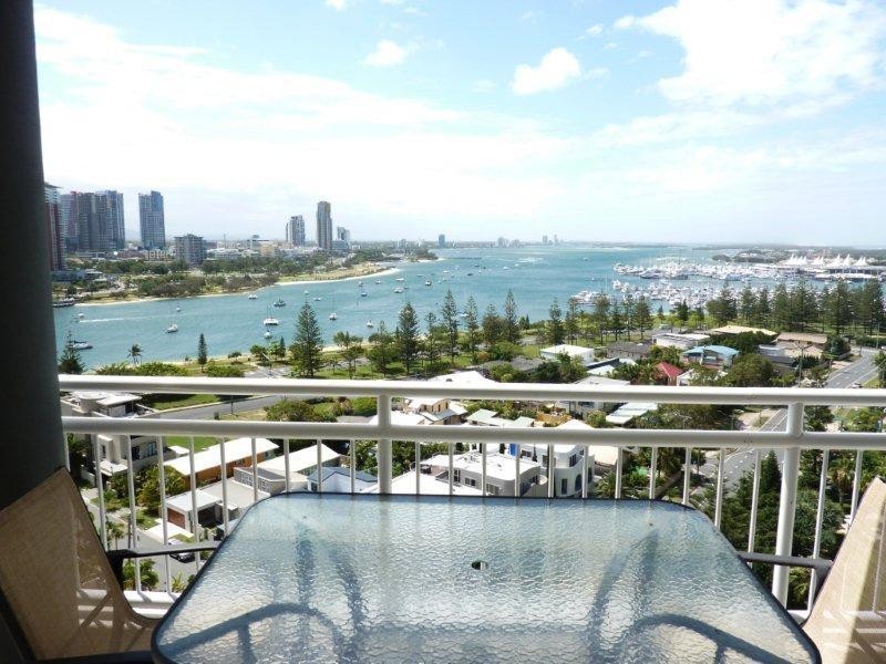 11 Hughes Avenue, Main Beach QLD 4217