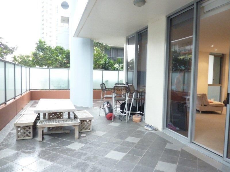 3 Como Crescent, Southport QLD 4215