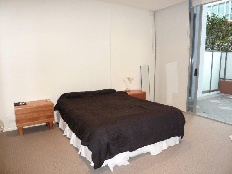 3 Como Crescent, Southport QLD 4215