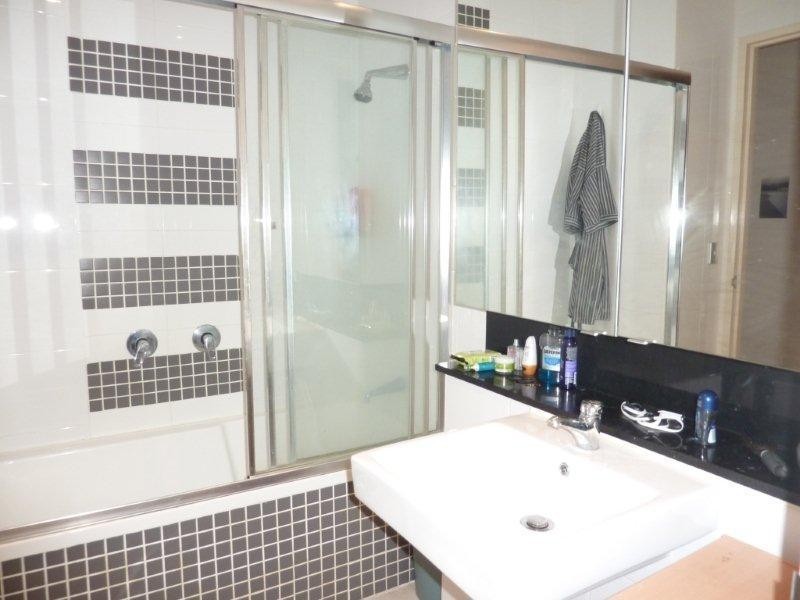 3 Como Crescent, Southport QLD 4215