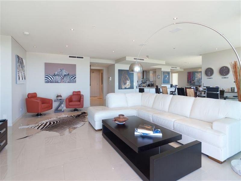 1 Como Crescent, Southport QLD 4215