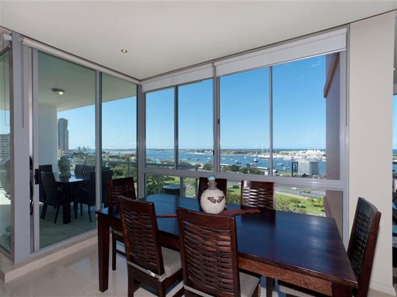 1 Como Crescent, Southport QLD 4215