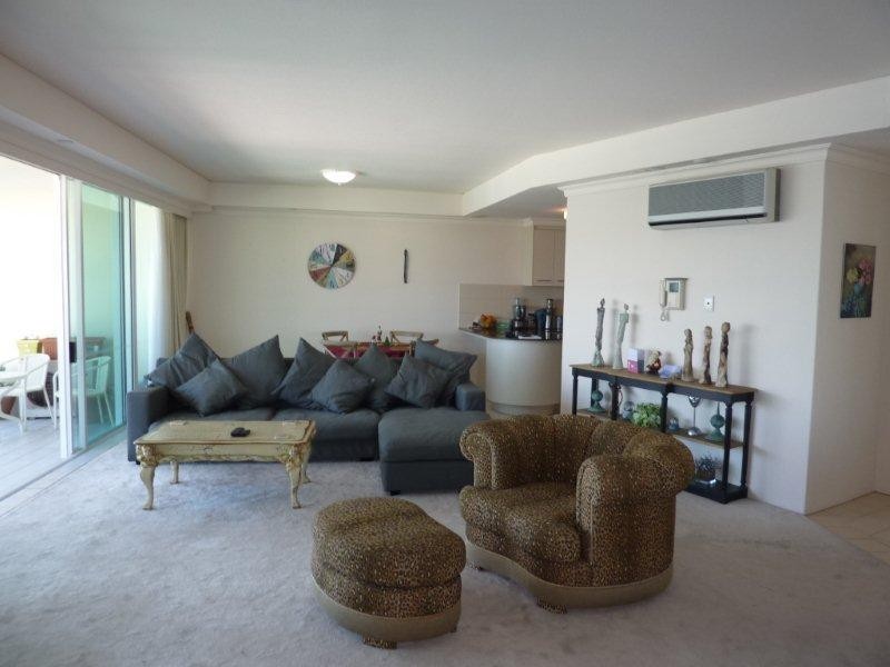 75 Brighton Parade, Southport QLD 4215