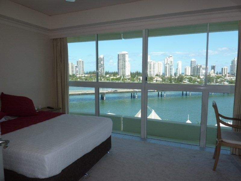 75 Brighton Parade, Southport QLD 4215