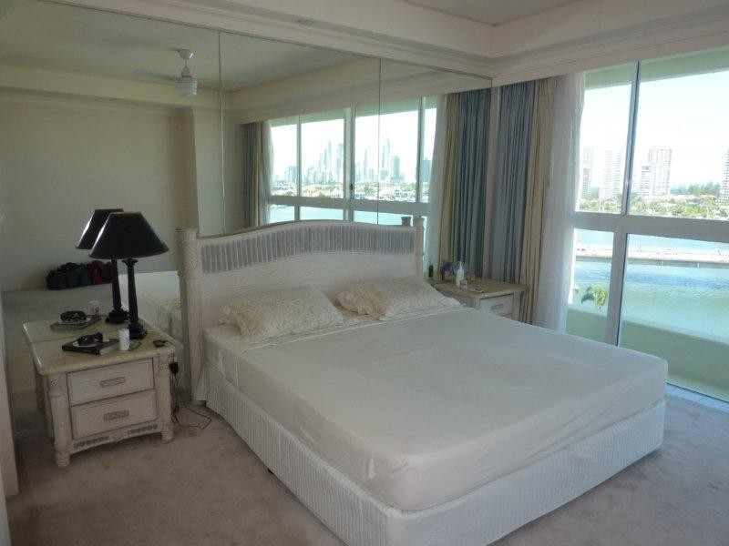 75 Brighton Parade, Southport QLD 4215