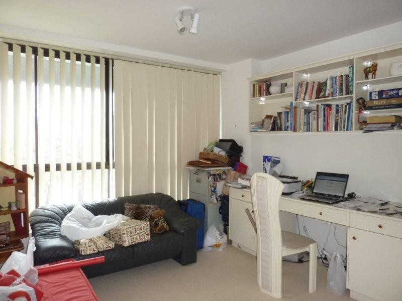 14 Macarthur Parade, Main Beach QLD 4217