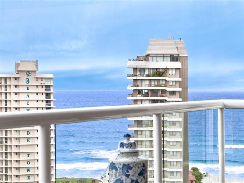 15 Breaker Street, Main Beach QLD 4217